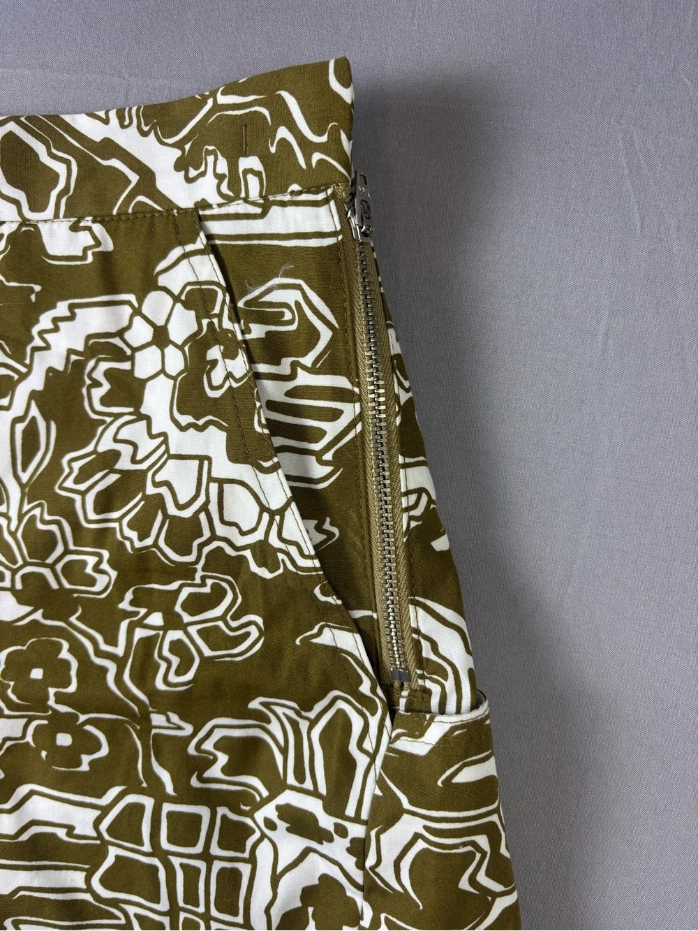 Rachel Comey Kahki Floral Print Shorts 100% Cotton with Size Zipper Size 2 NWOT - Picture 2 of 12